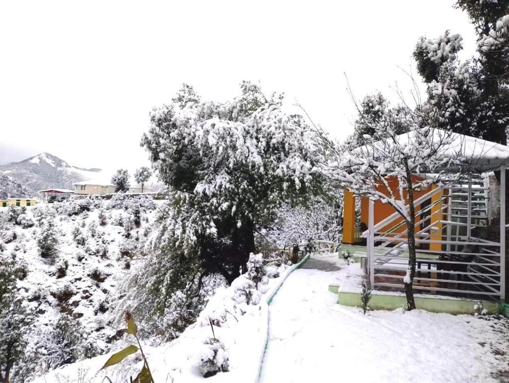 Drona Hills Resorts Kanatal Zewnętrze zdjęcie