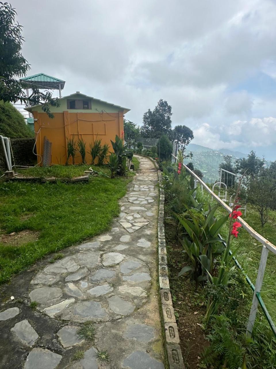 Drona Hills Resorts Kanatal Zewnętrze zdjęcie